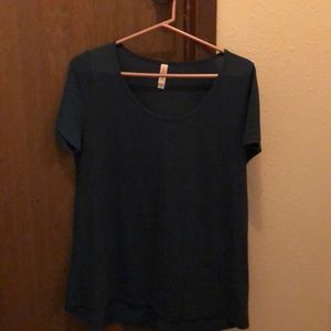 LulaRoe medium Classic T